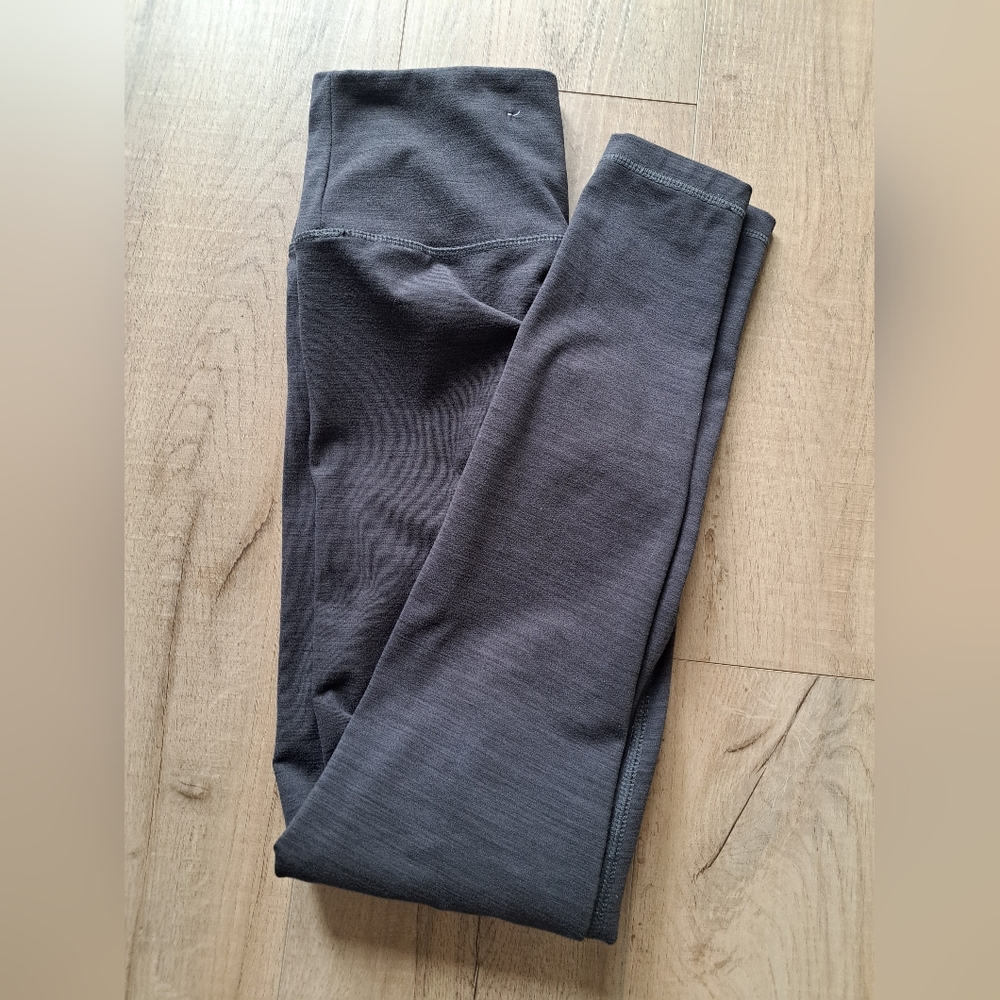 American Eagle Gray High-Waisted The Everything Legging